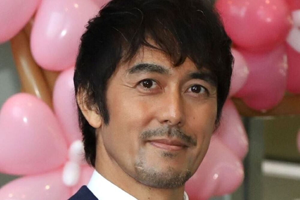 【圧倒的な存在感！】スーツが似合う男性芸能人ランキング！まさかの1位は…