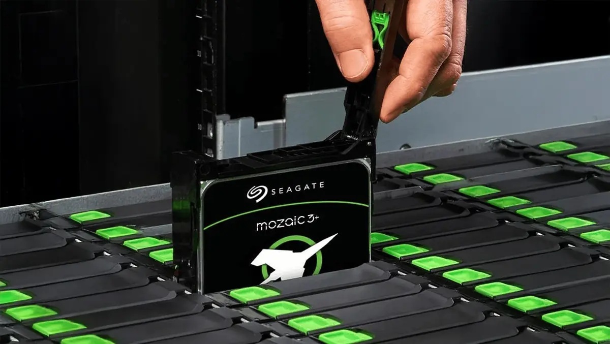 Seagate готовится к эре ИИ: HDD на 100 ТБ уже к 2030 году – хватит на все ваши чат-боты!