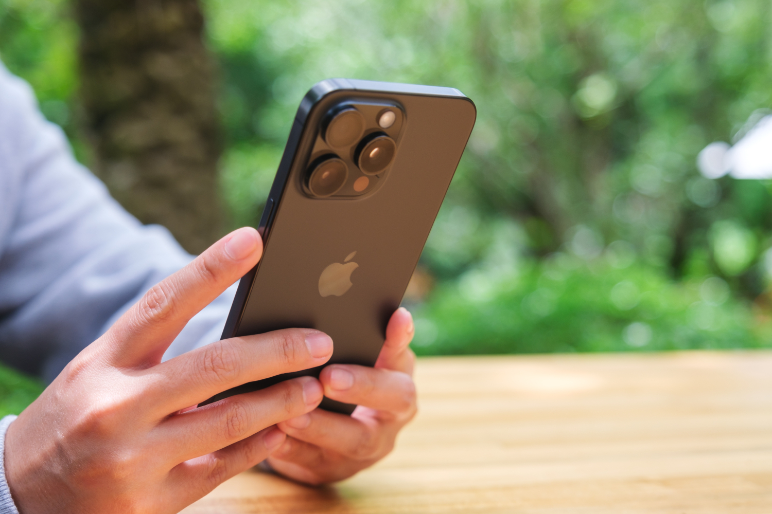 iPhone Pliable : Apple Innove avec une Technologie d'Écran Révolutionnaire