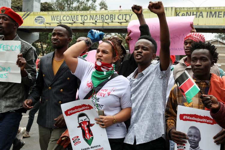 Chokerede Billeder fra Nairobi: Politi Anklages for Vold mod Fredelige Demonstranter