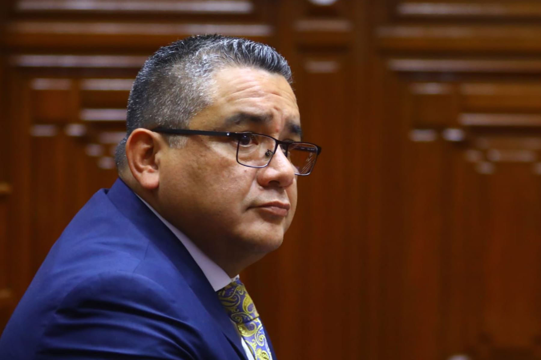 Ex Ministro Santivañez: Restricción de Salida del País por 18 Meses en Investigación por Tráfico de Influencias