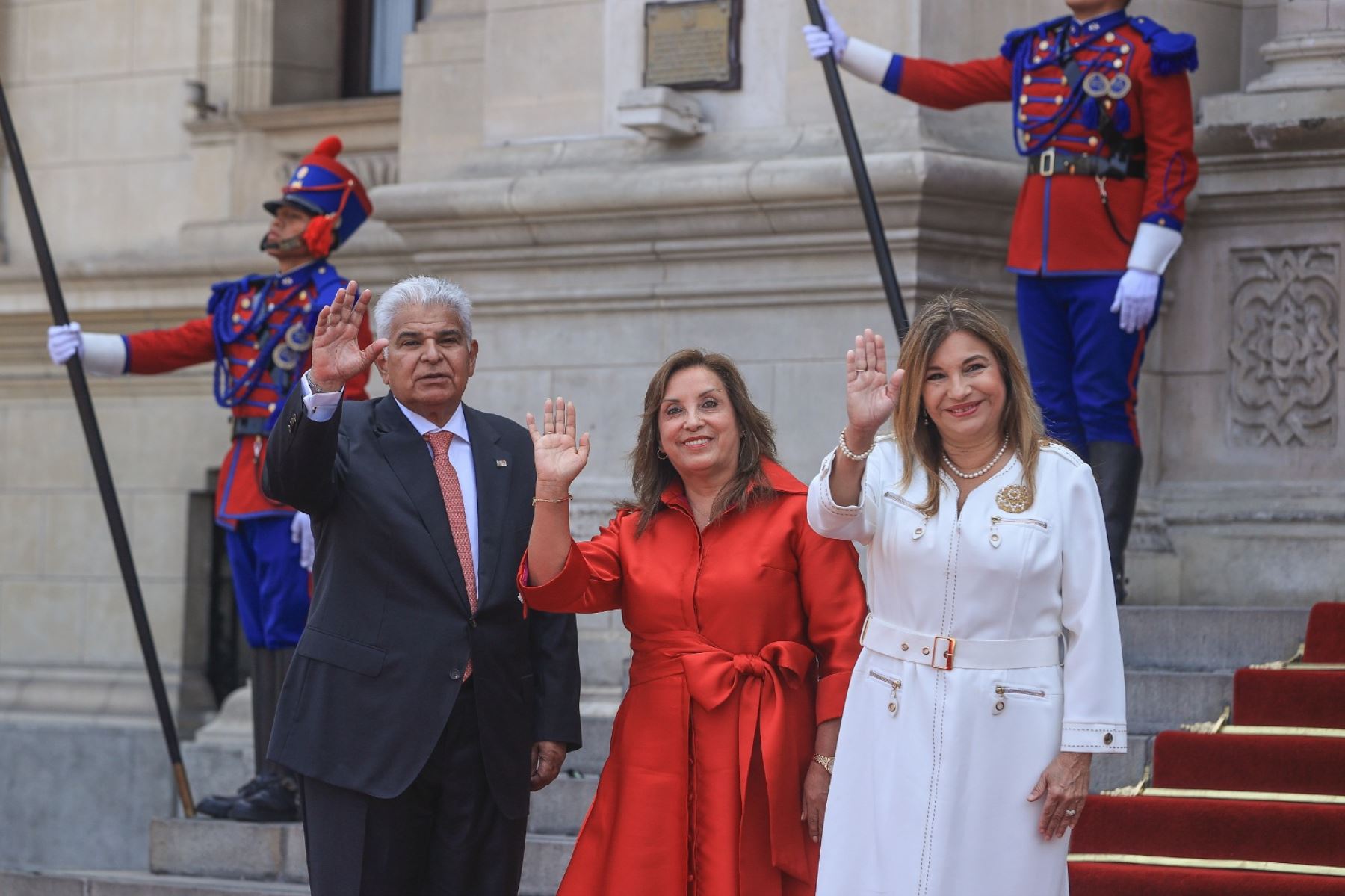 Perú y Panamá fortalecen lazos: Presidente Dina Boluarte recibe a su homólogo Jose Raul Mulino en Palacio de Gobierno
