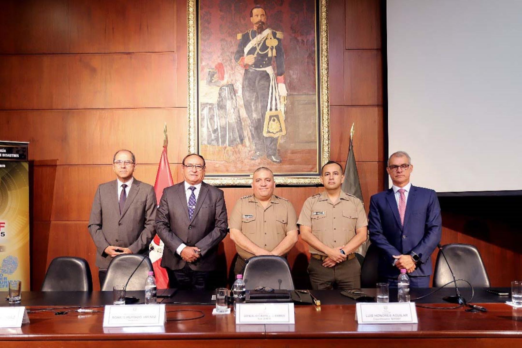 Perú se consolida como líder en gestión de riesgos y defensa con la feria SITDEF