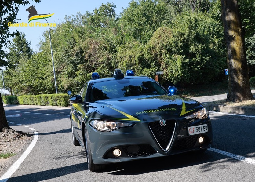 Operazione Anticorruzione: 12 Indagati Sottoposti a Misure Cautelari