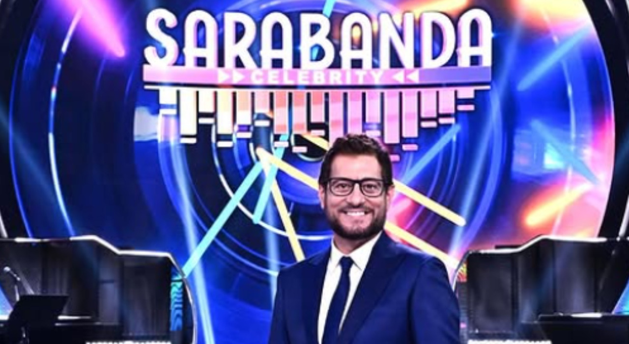Sarabanda Celebrity, da stasera (domenica 25 maggio) Enrico Papi torna a far cantare i vip: gli ospiti e i giochi