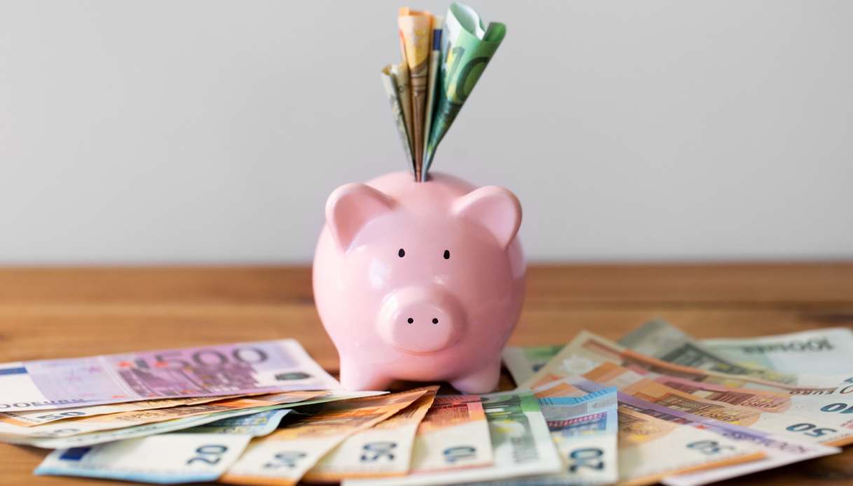 Italians Focus on Safety and Liquidity in Savings and Investments for 2024