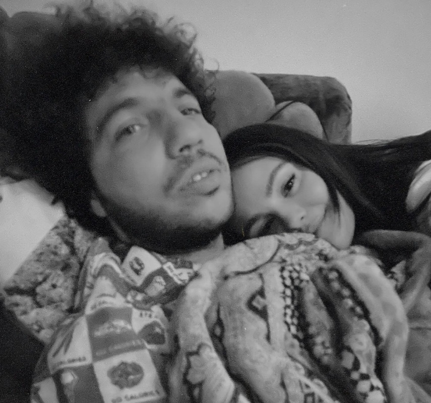 Selena Gomez e Benny Blanco: il loro primo bacio imbarazzante e tenero