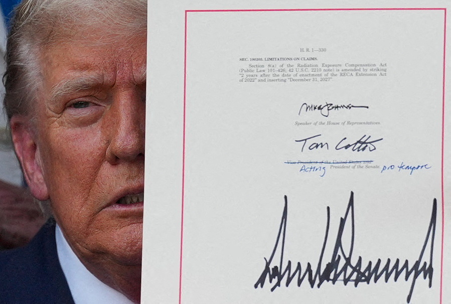 Trump tariffs live updates: Trump unveils new batch of tariff letters ahead of Aug. 1 deadline