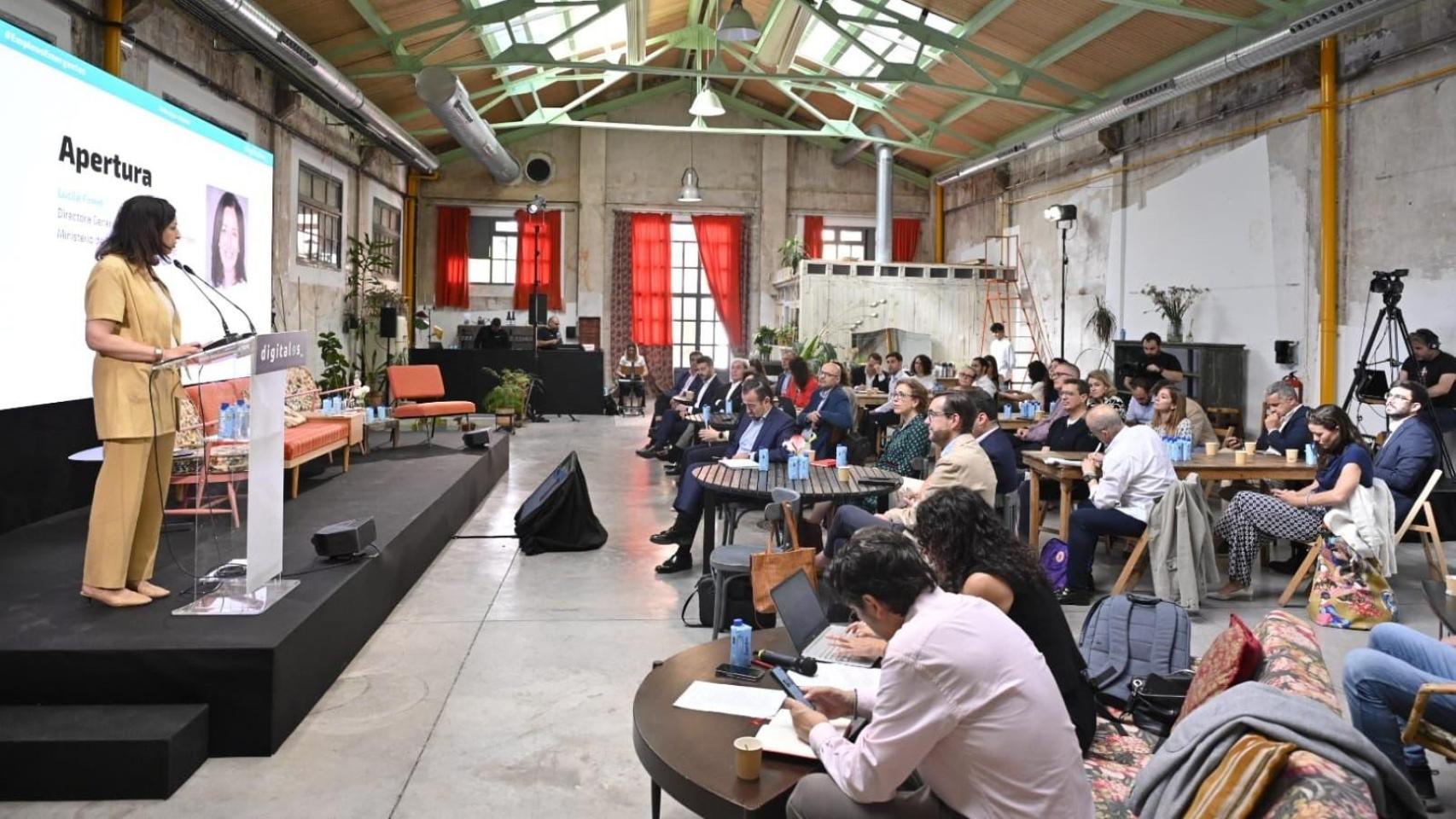 ¡La IA Revoluciona el Mercado Laboral Español! Robots, Chatbots y la Caza del Talento Tecnológico