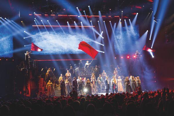 Les Miserables The Arena Spectacular Review: A Breathtaking Sydney Theatre Experience