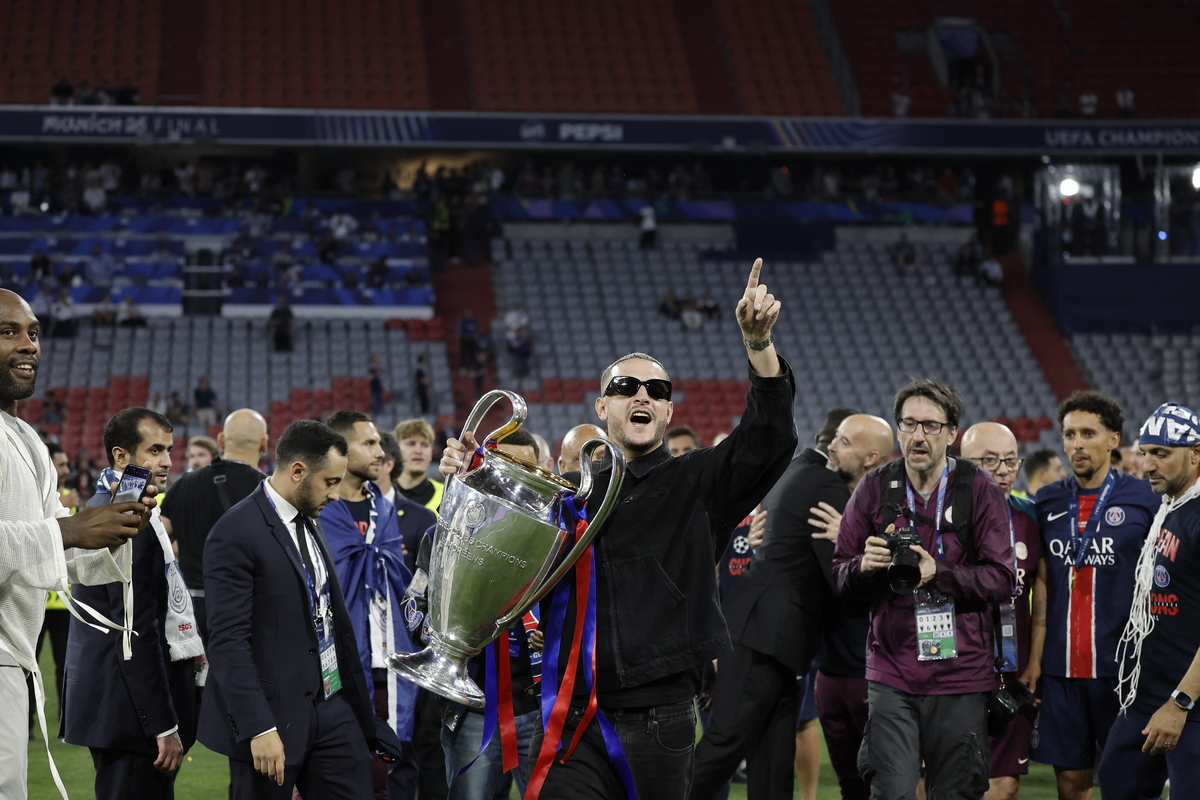 Le PSG, champion d'Europe : Tiakola, Tony Parker, DJ Snake… Les stars aux anges dans les tribunes après le sacre parisien