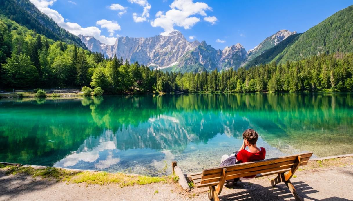 Vacanze al lago: scopri i benefici per la salute e la mente