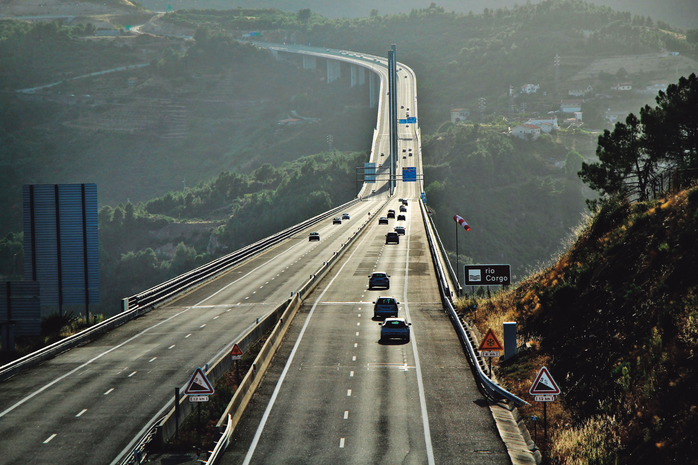 Fundos Europeus: Motor de Progresso ou Impedimento para Portugal?