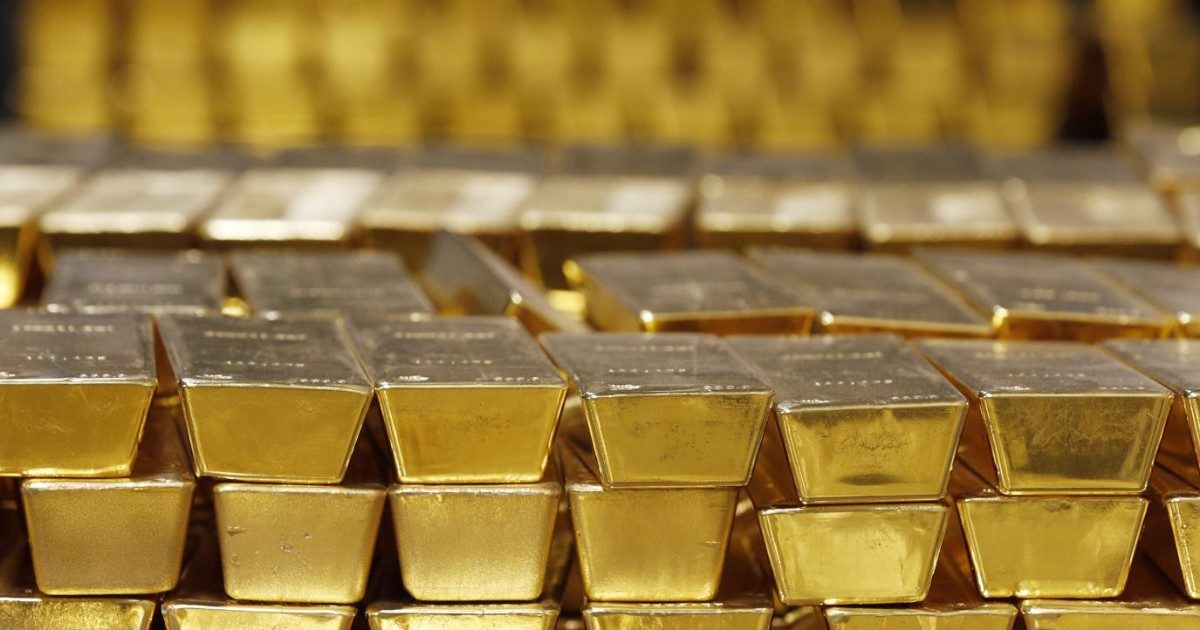 Truffa dell'oro: 5 arresti per schemi di investimento con rendimenti irrealistici del 48%