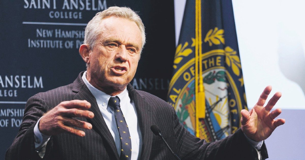 "Pericoloso per la salute pubblica": 77 premi nobel contro la nomina a segretario del Dipartimento Sanità di Robert F. Kennedy Jr