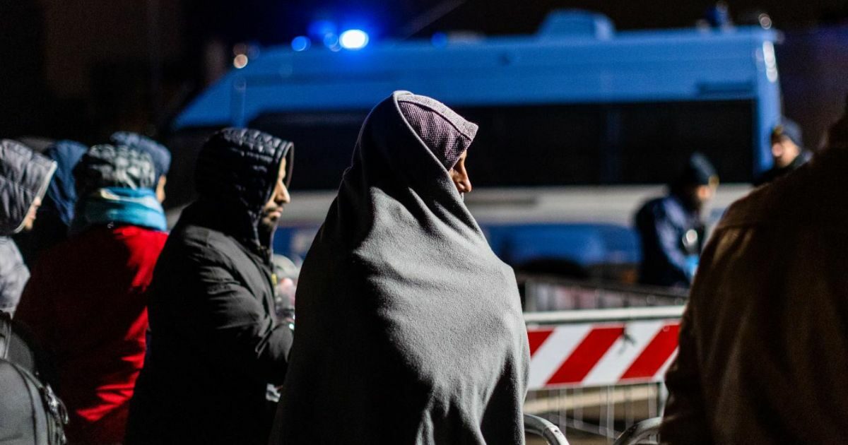 Migranti in Italia: salute a rischio per condizioni abitative e lavoro
