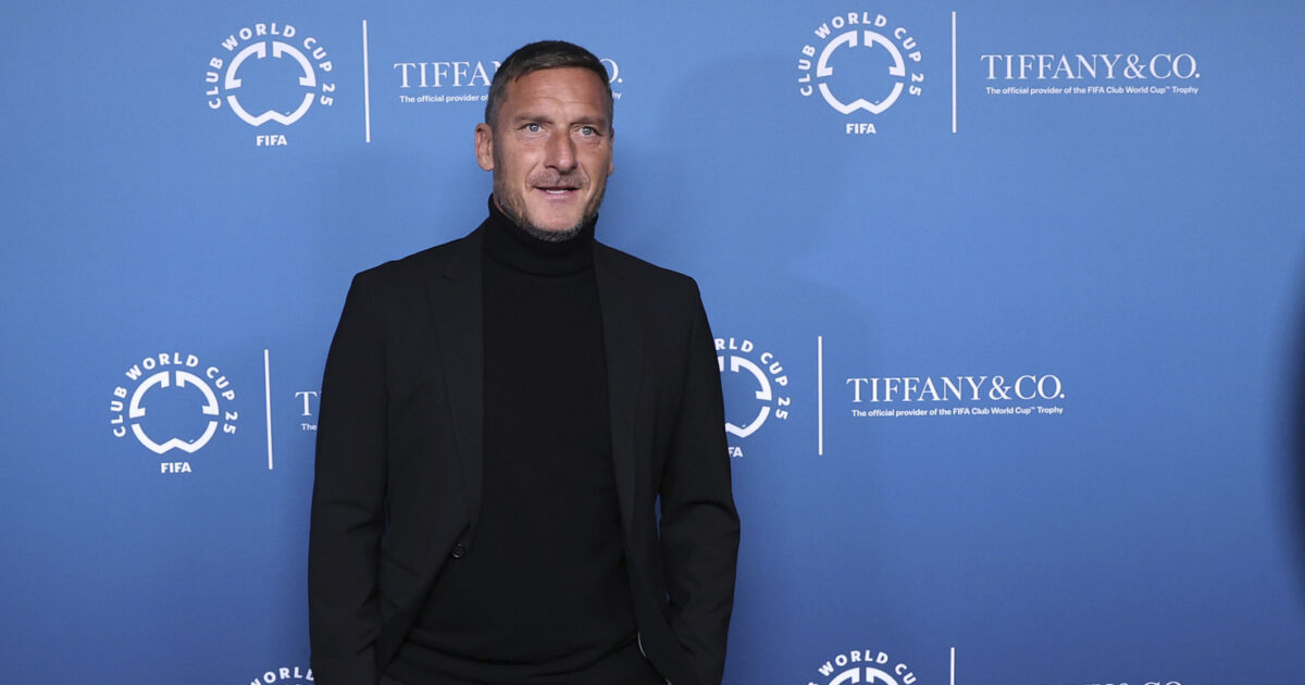 Totti Risponde alle Critiche sulla Visita in Russia: 'Promuovo lo Sport, non la Politica'