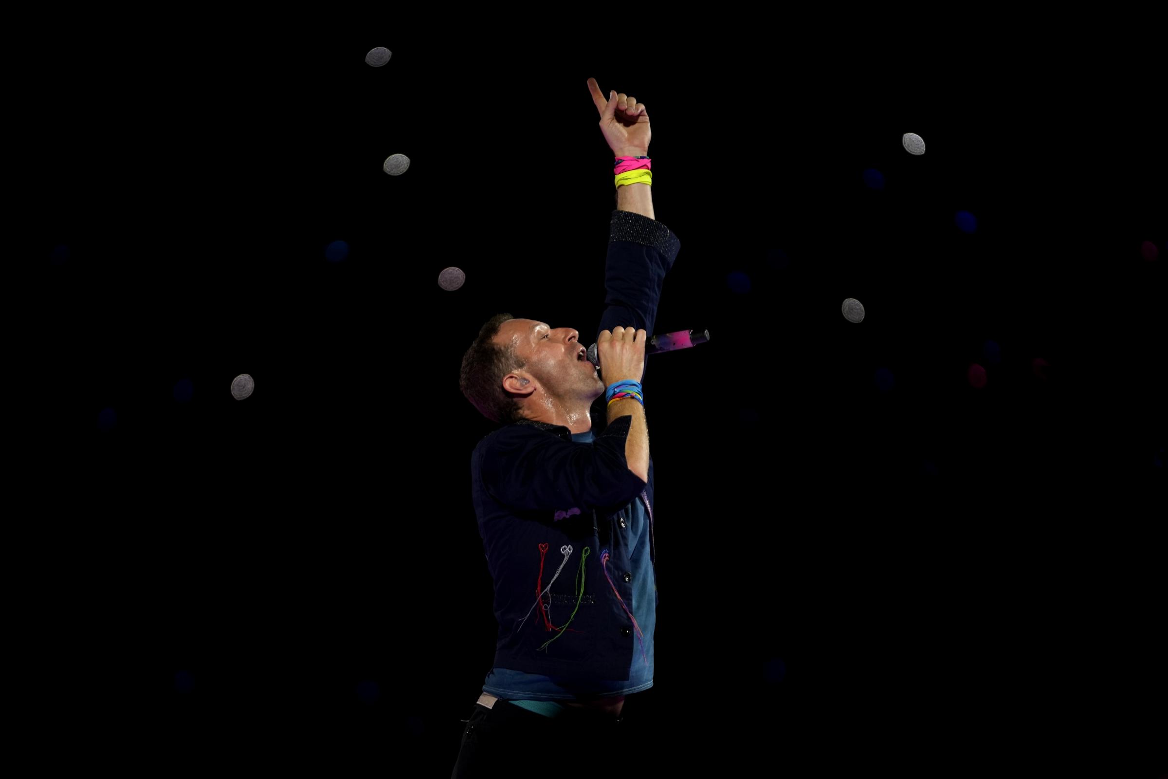 Chris Martin apre il suo cuore sulla depressione: 'Anche io lotto contro la malattia'