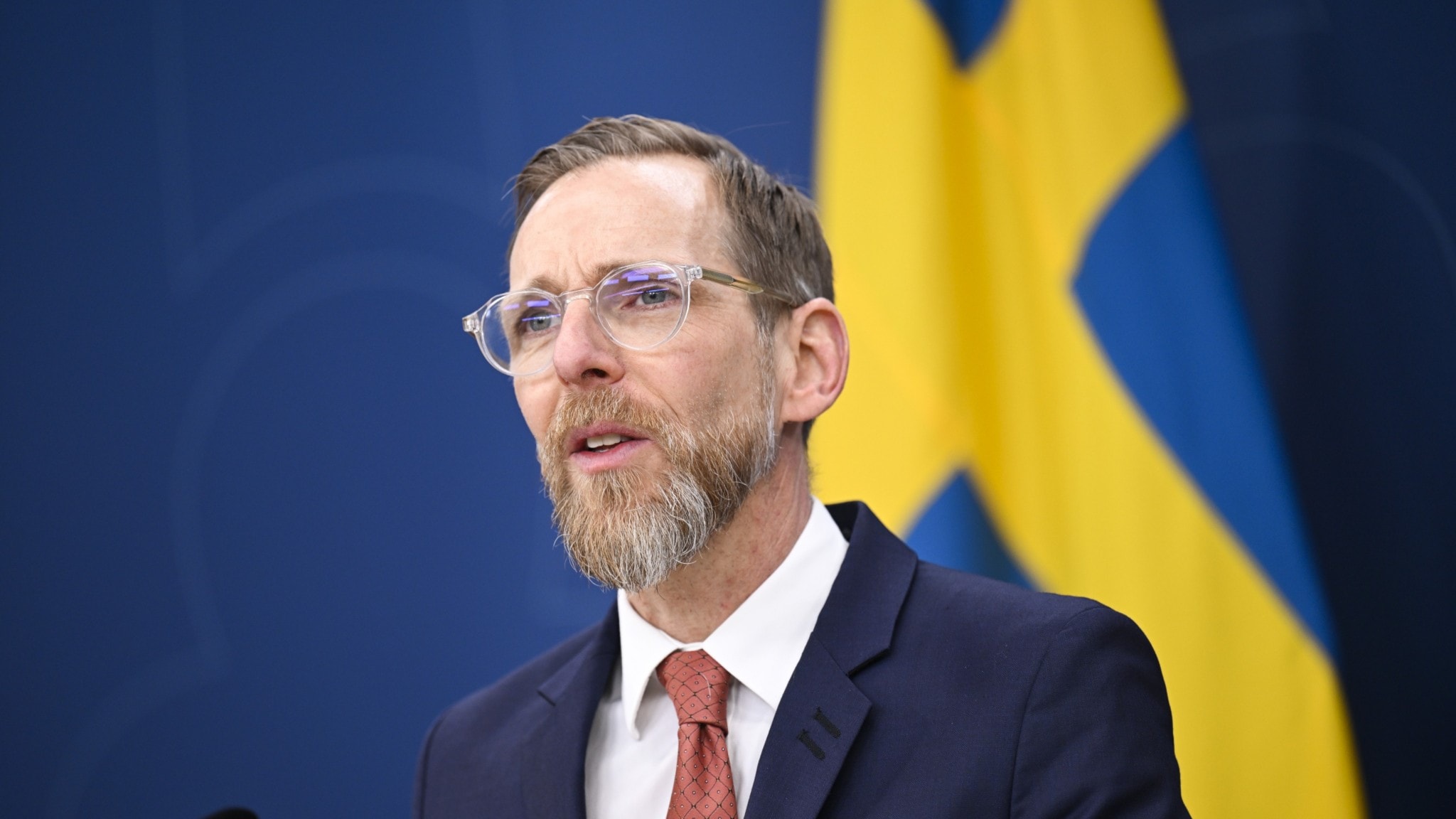 Vill minska självmorden i landet: Måste arbeta på ett annat sätt