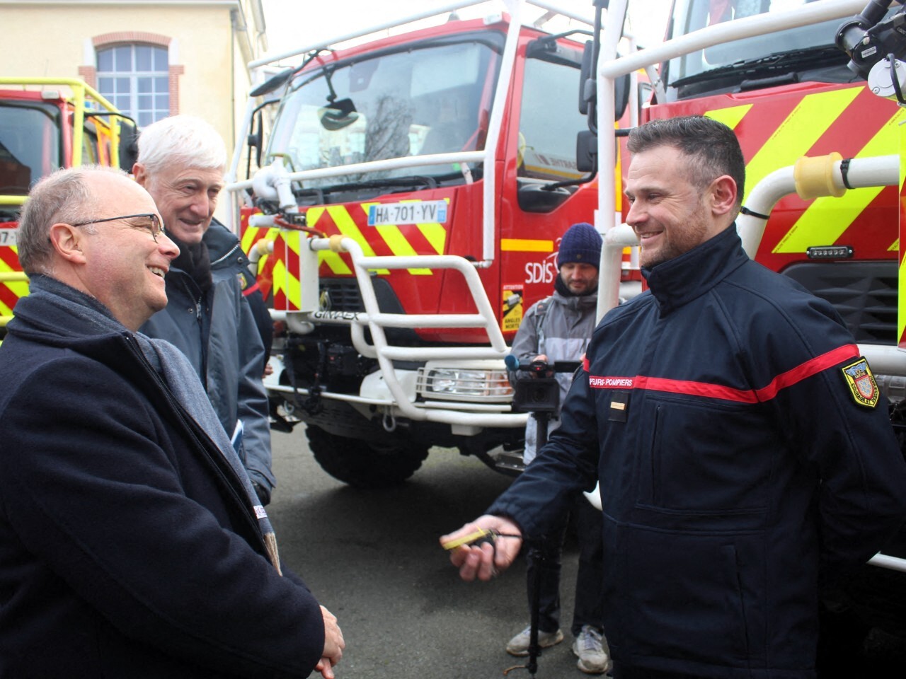 Six nouveaux camions de pompiers pour protéger la Sarthe des incendies de forêt