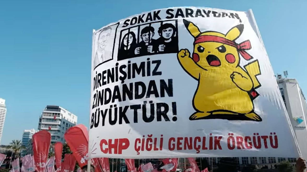 Gençler İzmir'de Bir Araya Geldi: 'Geleceğimiz İçin Buradayız' Mesajı!