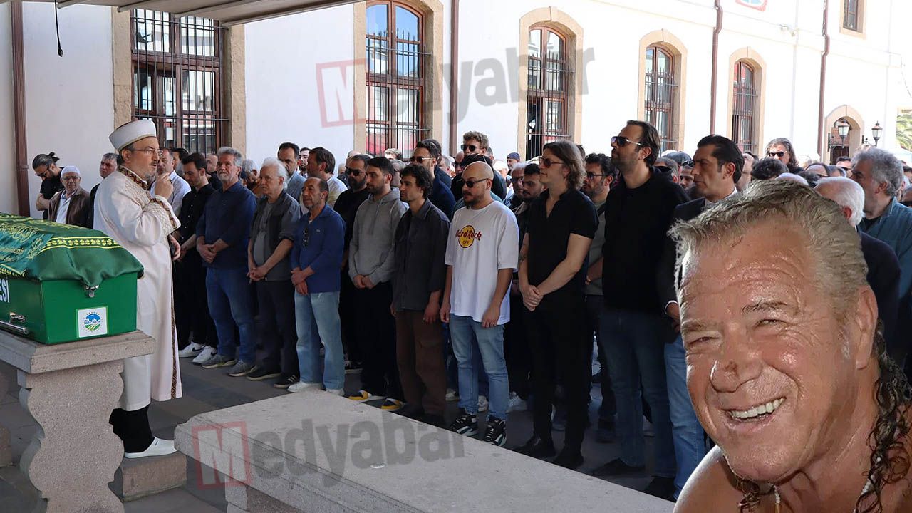 Sakarya'nın eğlence hayatından bir Zülfü Karakaş geçti... Sanatçı dostlarından müzisyen Zülfü'ye son veda