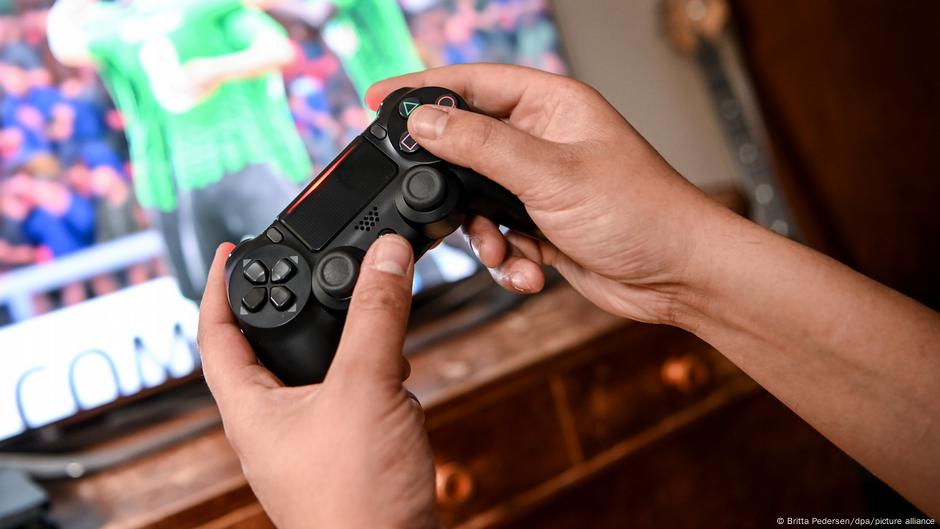 Россия использует Xbox и PlayStation в войне: новая цель санкций ЕС