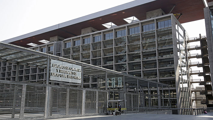 Alerta de bomba en Centro de Justicia de Santiago: GOPE realiza operativo y descarta amenaza