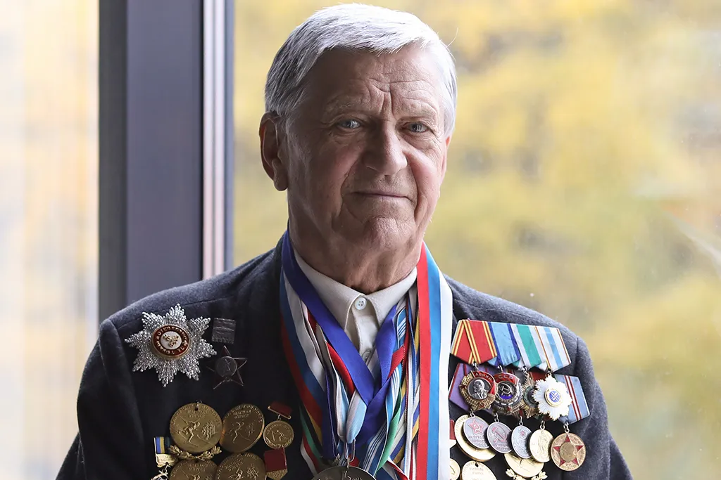 Олимпийский чемпион Александр Тихонов: как я выживу на пенсии в ₽140 тысяч?