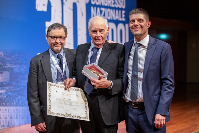 Girolamo Sirchia, Luminare della Salute, Riceve il Prestigioso Premio Fadoi Ricerca 2025: Un Riconoscimento alla Sua Dedizione