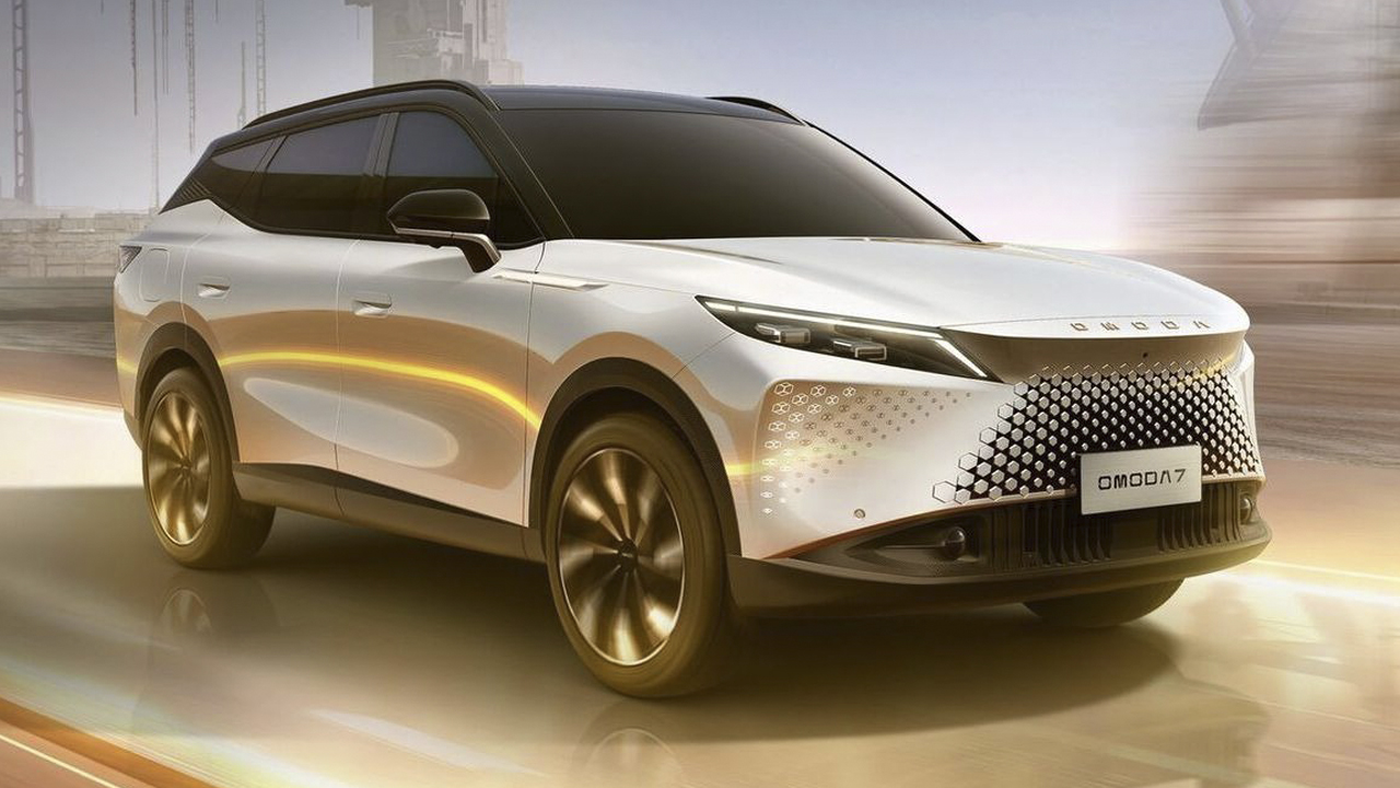 El nuevo OMODA 7 irrumpe con diseño sofisticado y tecnología punta, ¿el rival definitivo del Toyota RAV4?