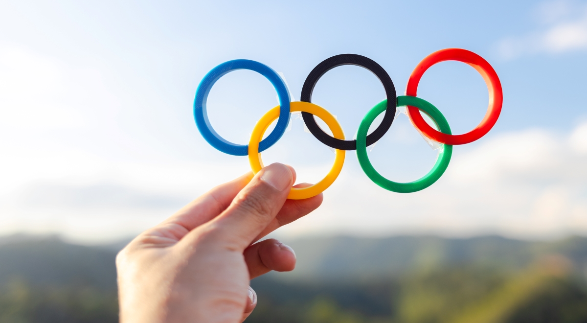 Świętujmy Międzynarodowy Dzień Sportu dla Pokoju i Rozwoju: Rywalizacja, Równość i Olimpijski Duch
