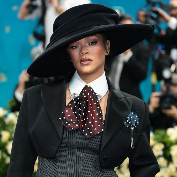 Met Gala 2025: A Beleza Deslumbrante das Celebridades Brilha na Passarela