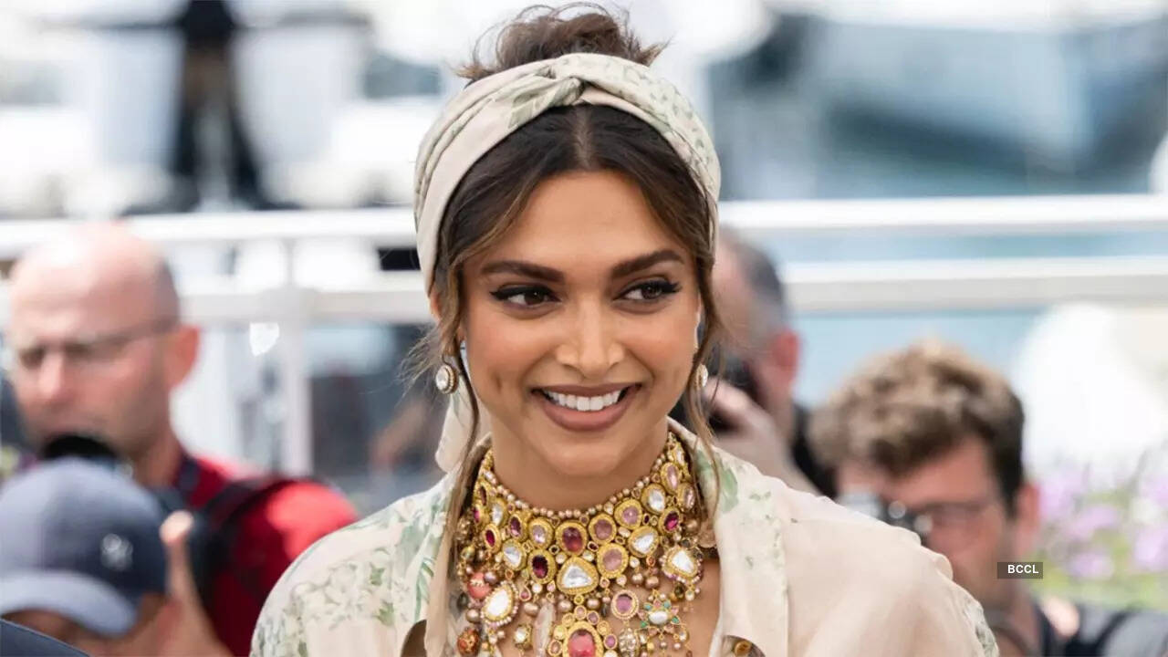 Bollywood Divas' Wellness Secret: How Yoga, Mindfulness & Healthy Eating Are Transforming Top Actresses