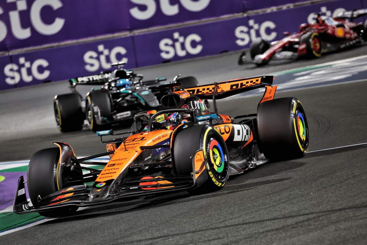 Piastri wyrasta na faworyta do mistrzostwa - McLaren musi postawić na młodego kierowcę