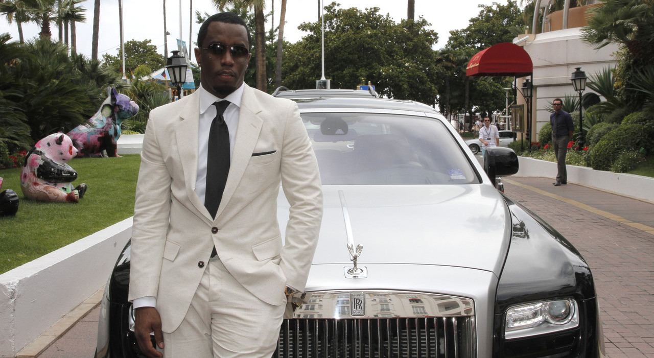 Diddy accusato di violenza sessuale: la nuova denuncia che coinvolge Beyoncé e altre star