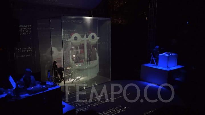 Pertunjukan Robot Jack di Bandung: Mengangkat Isu Teknologi dan Lingkungan dengan Inovasi