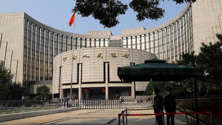 Cina Potong Gaji Staf Regulator Keuangan, Seragamkan dengan PNS