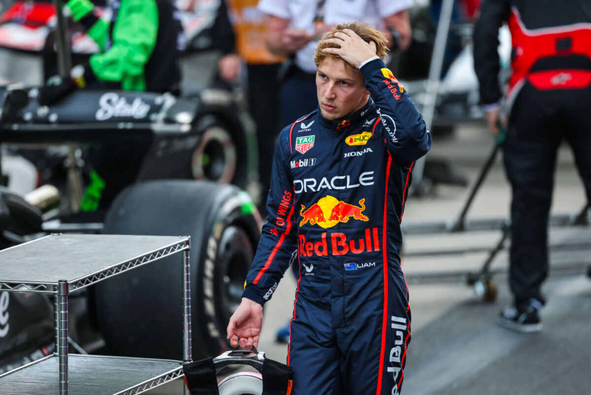 Horner (non) rassicura Lawson: "La F1 è uno sport in cui hai sempre pressione, deve reagire. Ci servono due auto per lottare"