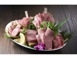 福岡市に新登場！東京発の高級焼肉店「和牛一頭買い焼肉盛岡手打ち冷麺 房家」