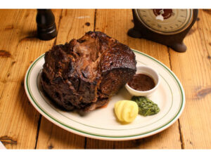 【海老名駅ステーキ】漫画みたいな巨大塊肉！STEAK THUNDERで体験する、ジューシー×カリカリの至高ステーキ