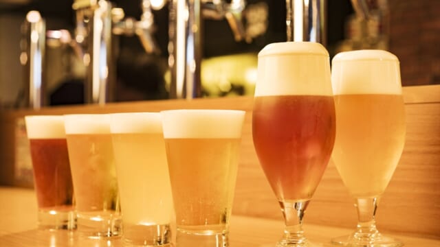 【2025年開催！けやきひろば春のビール祭り】国内外300種類以上のクラフトビールを楽しもう