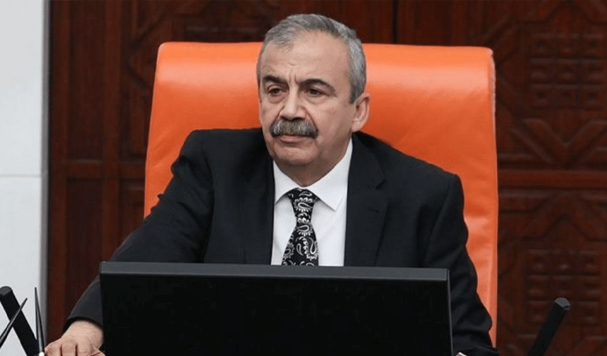 Sırrı Süreyya Önder'in Sağlık Durumu: 12 Gündür Yoğun Bakımda!