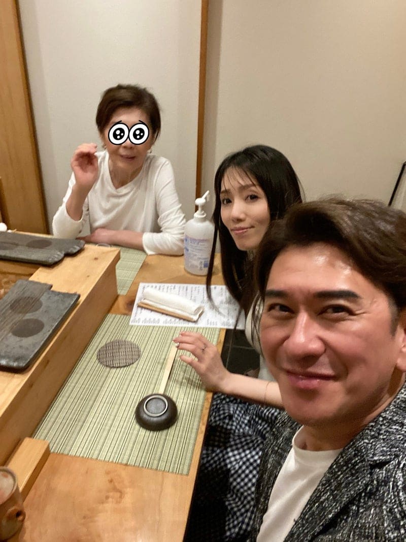 川崎麻世、母の日に妻と義母と寿司屋へ！愛情あふれる家族の一日を報告