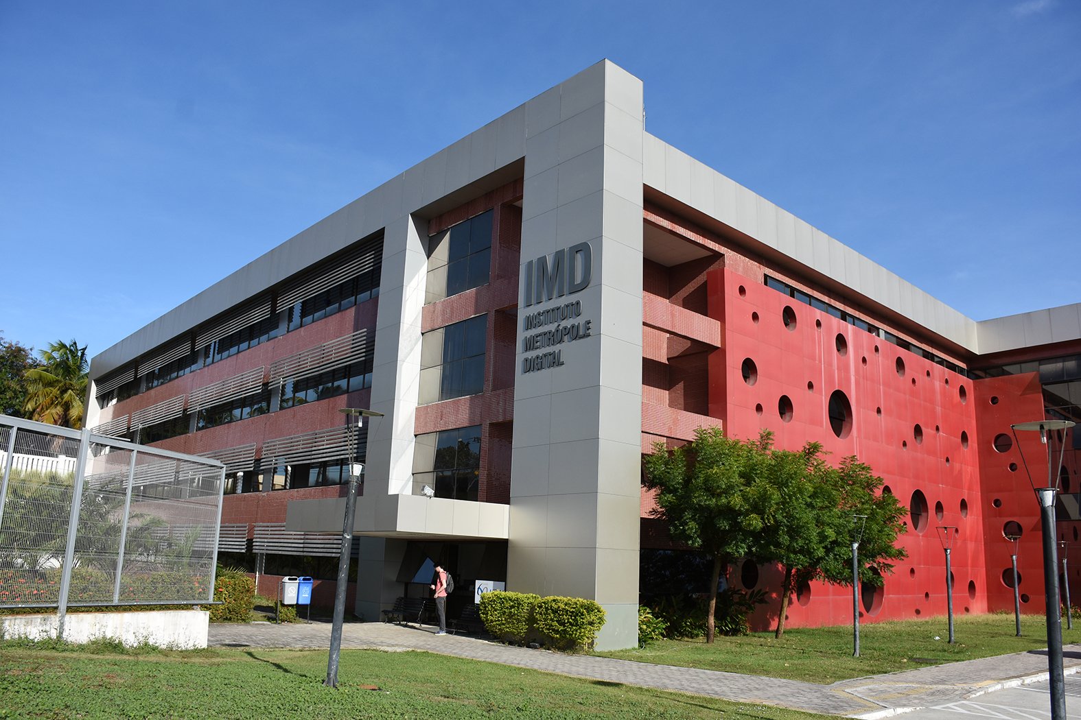 IMD abre 55 vagas para cursos gratuitos em tecnologia; veja como participar