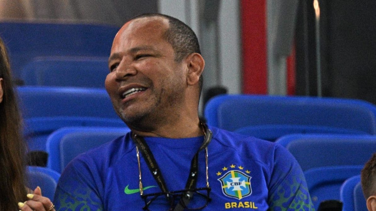 Neymar pai defende estilo de vida do filho: 'Parem de achar que é carnaval toda noite'
