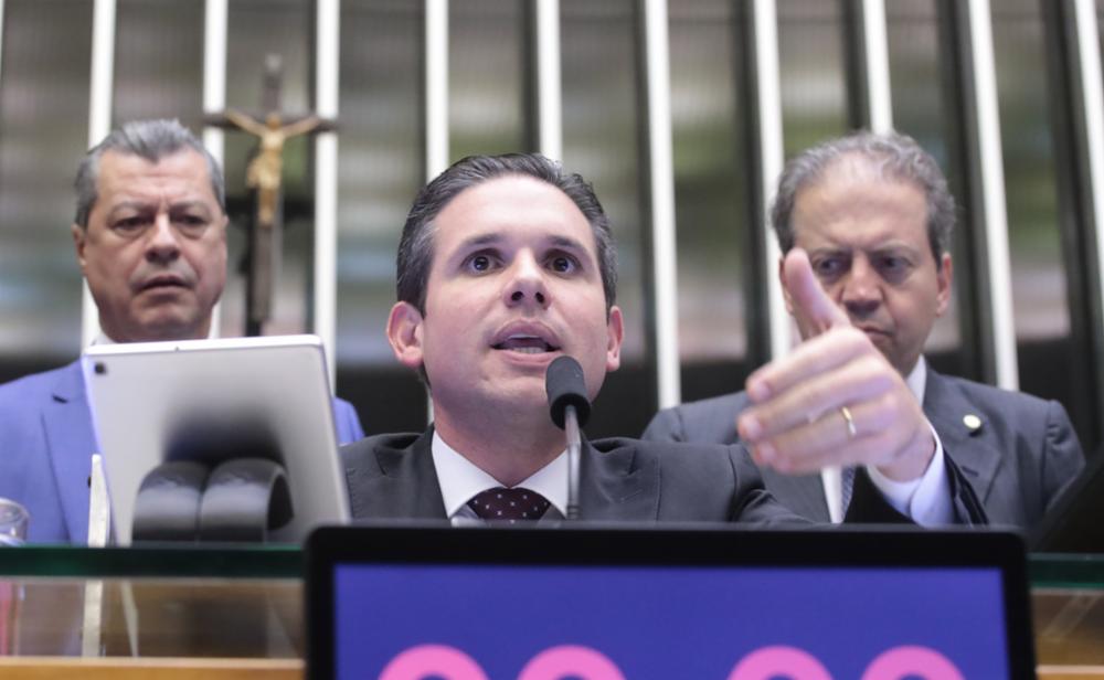 Hugo se esquiva de anistia, quer foco em saúde e segurança