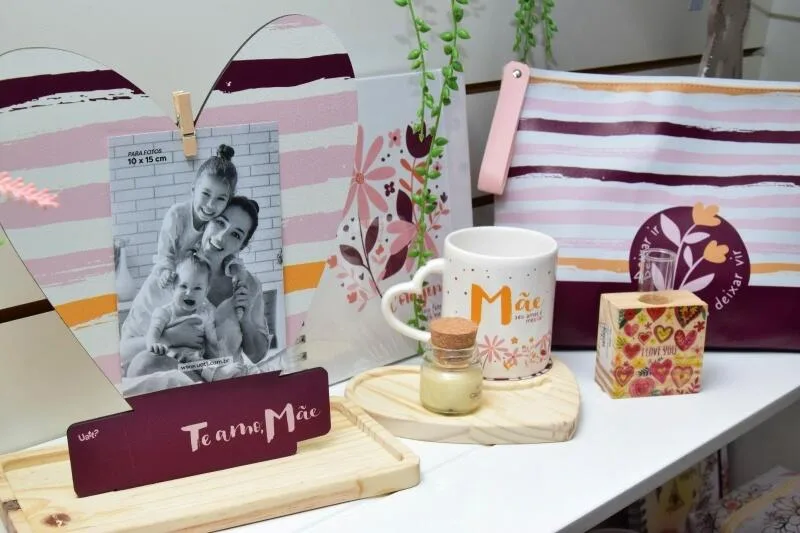 7 Presentes Criativos e Acessíveis para Mães Modernas: Surpreenda com Estilo e Praticidade
