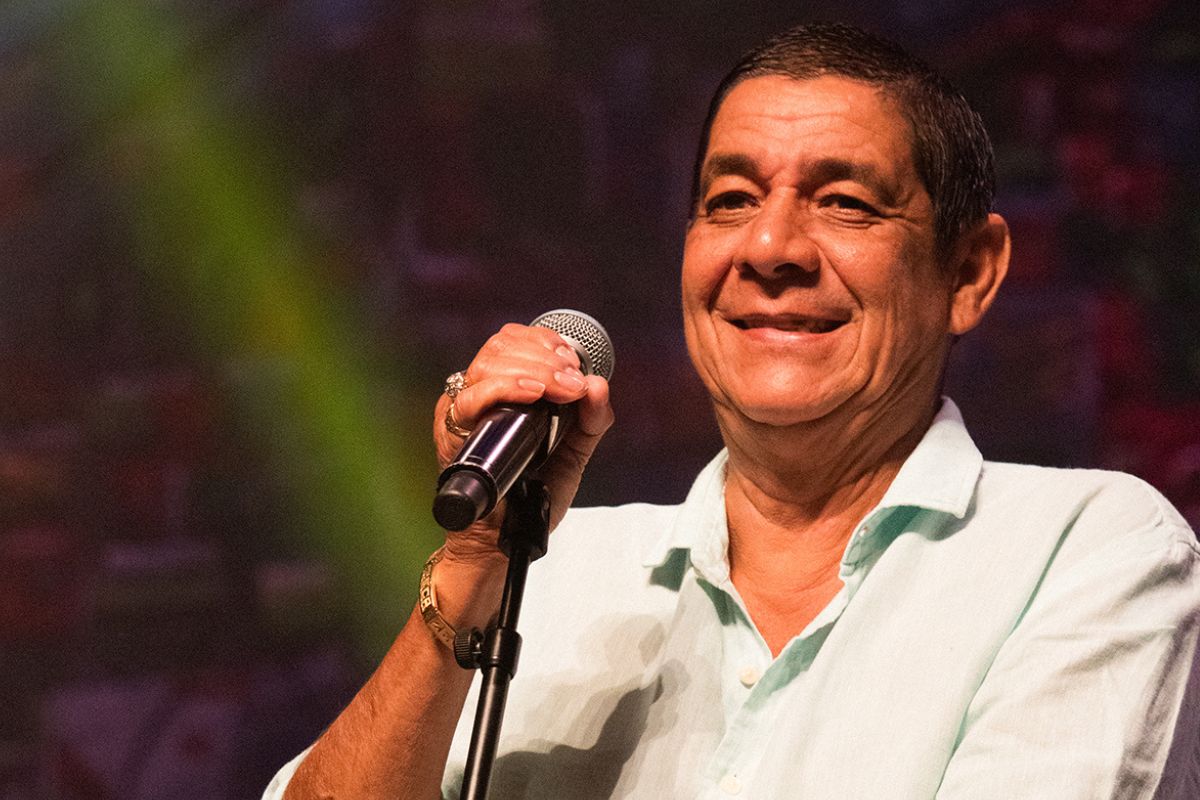 Zeca Pagodinho Aquece o Inverno com Look Divertido e Estiloso: Veja as Fotos!
