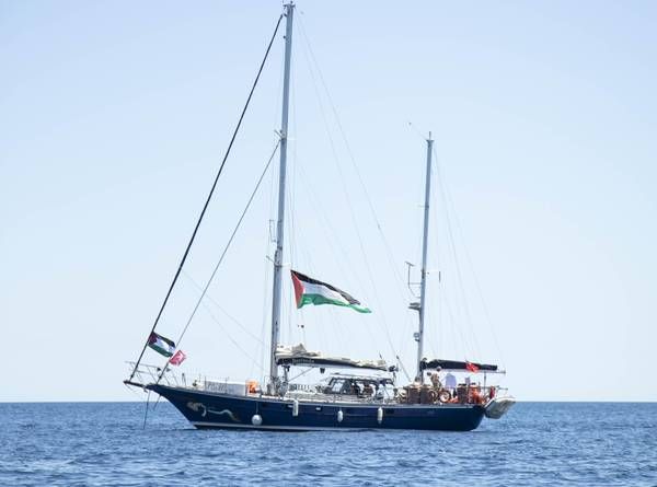 Greta Thunberg a bordo di una nave diretta a Gaza: Intervento della Marina Israeliana
